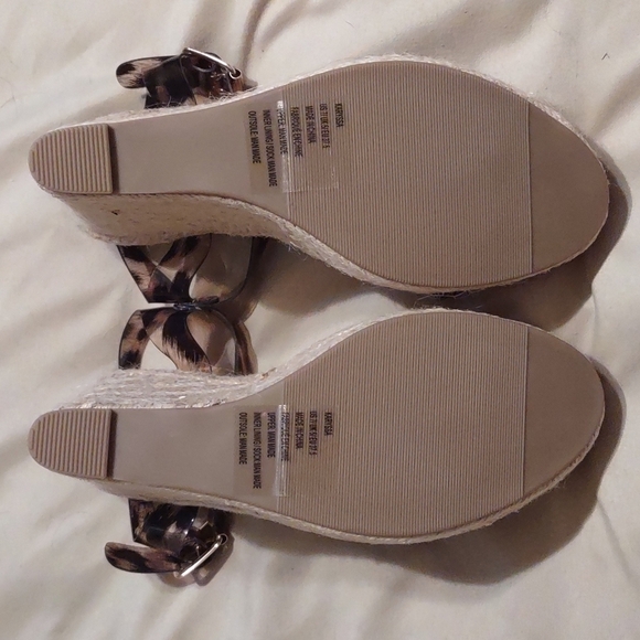 𝅺JUSTFAB Leopard print Wedges Size 7 NIB - Picture 7 of 7